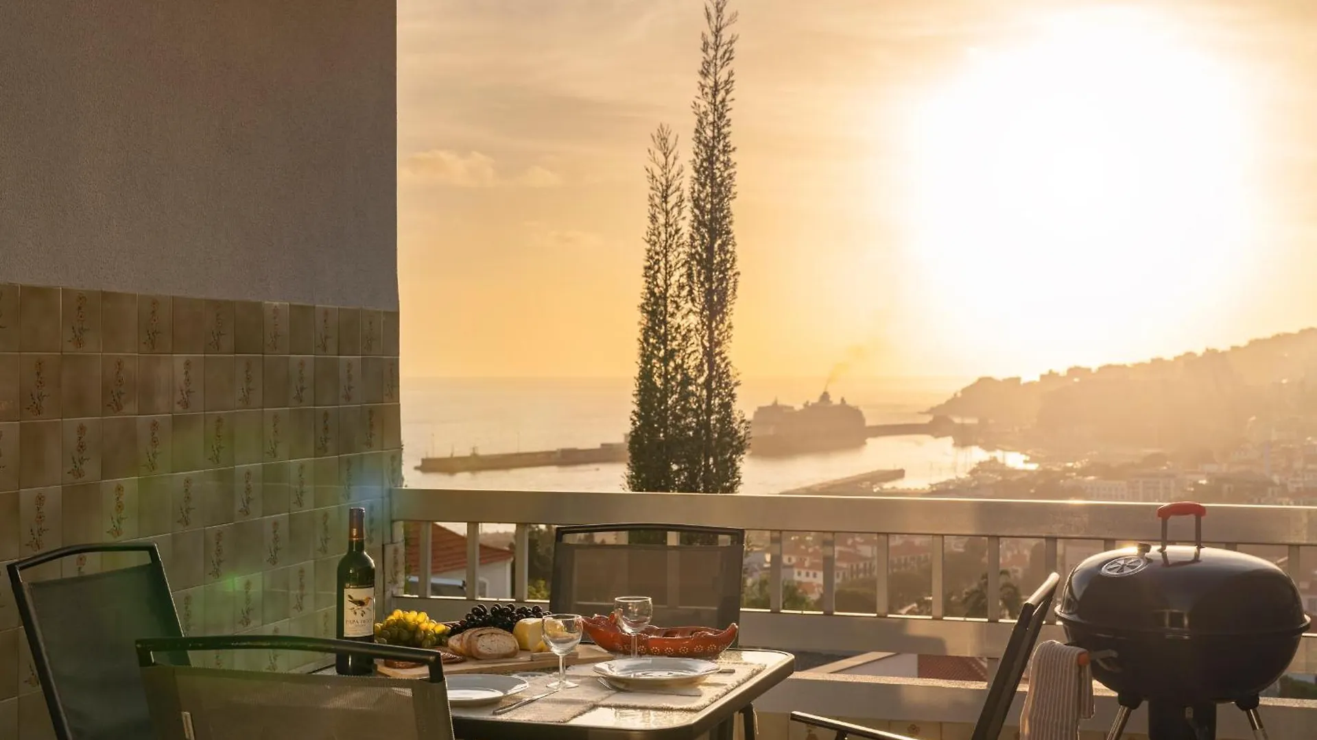 Incredible Sea View - Casa Do Pinheiro Villa Funchal   Funchal (Madeira)